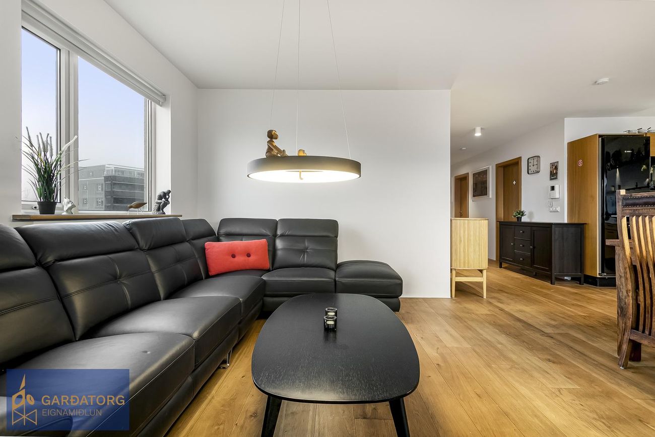 Flatahraun 1, 220 Hafnarfjörður