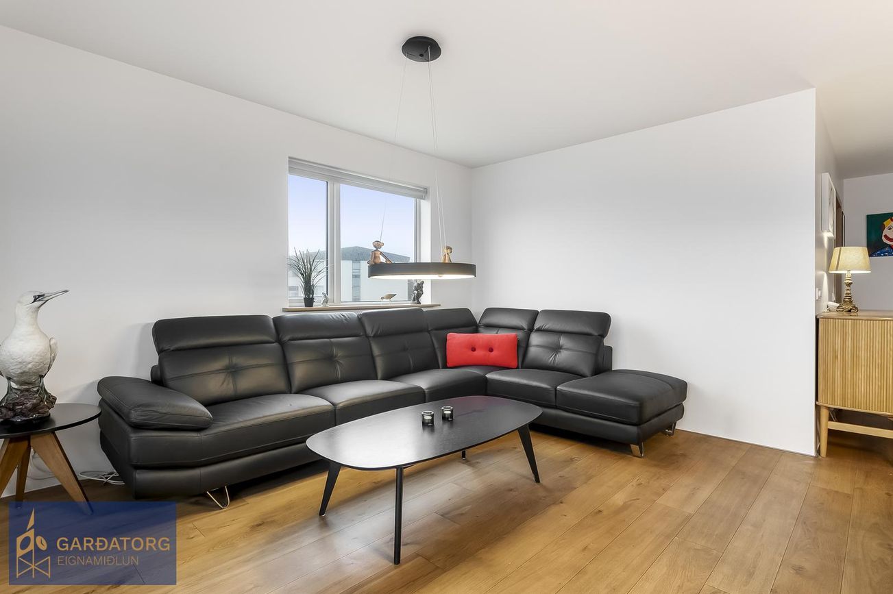 Flatahraun 1, 220 Hafnarfjörður