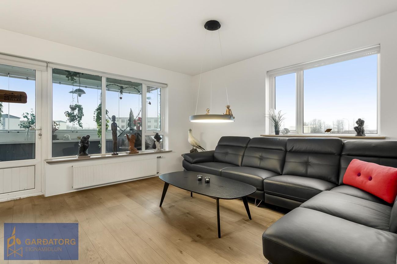 Flatahraun 1, 220 Hafnarfjörður