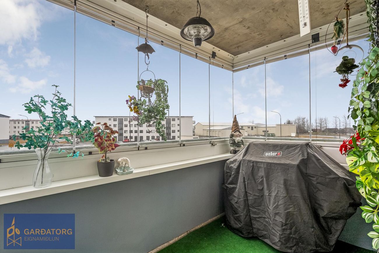 Flatahraun 1, 220 Hafnarfjörður