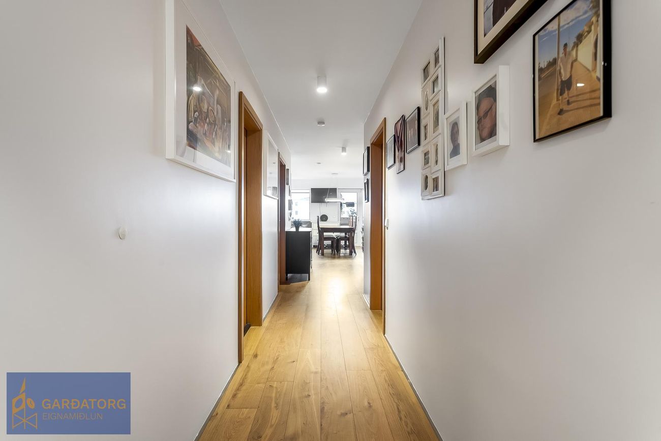 Flatahraun 1, 220 Hafnarfjörður