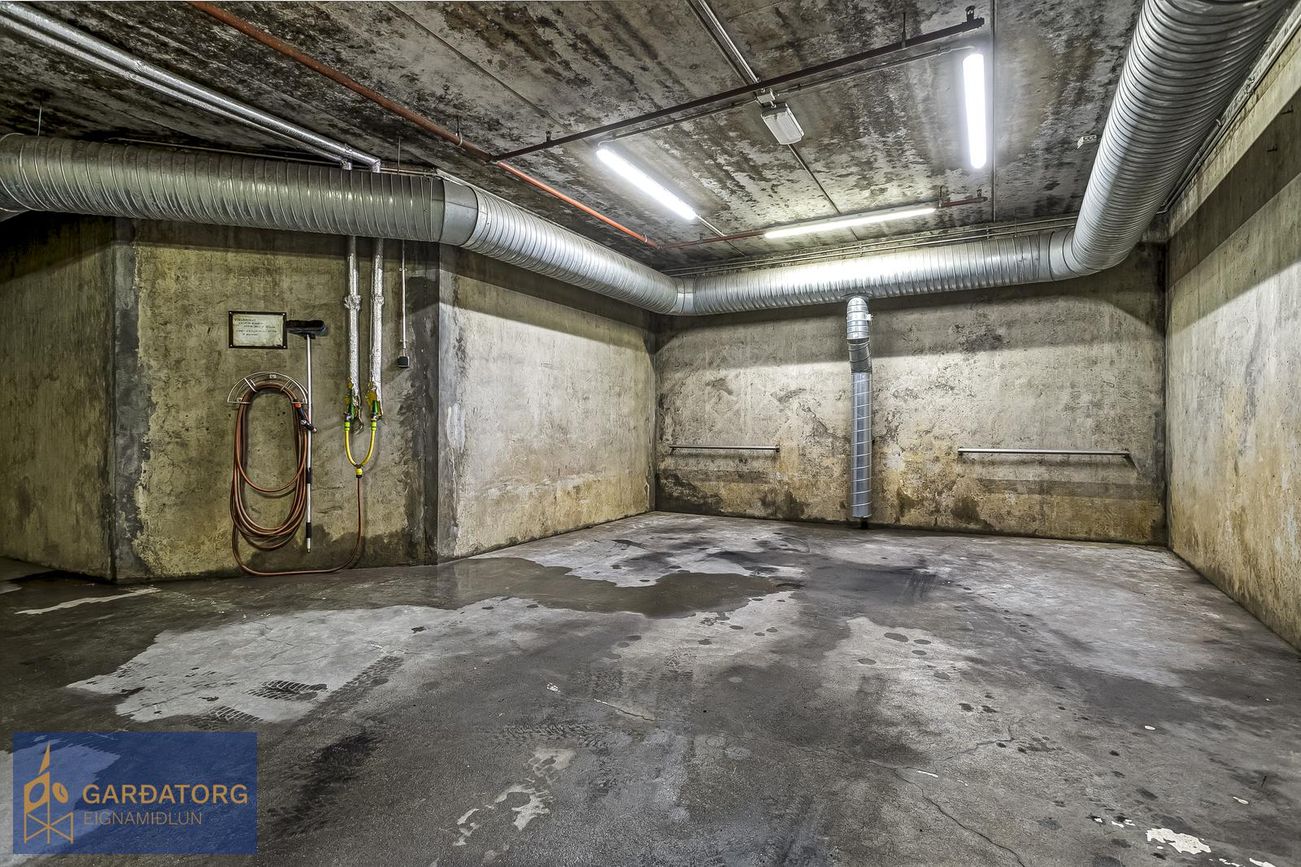 Flatahraun 1, 220 Hafnarfjörður