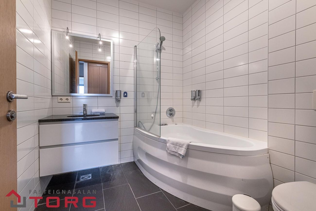 Laugavegur 85, 101 Reykjavík