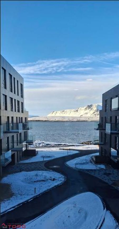 Jöfursbás 5, 112 Reykjavík