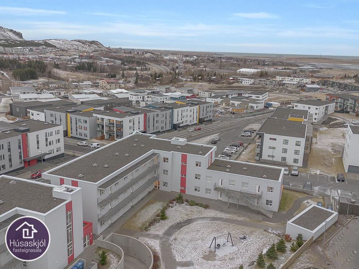 Vefarastræti 7-9, 270 Mosfellsbær
