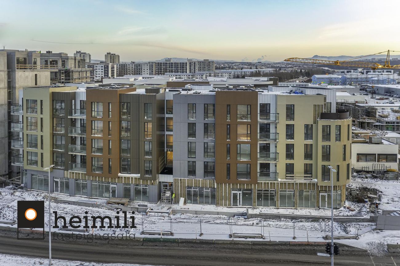 Grensásvegur 1B, 108 Reykjavík