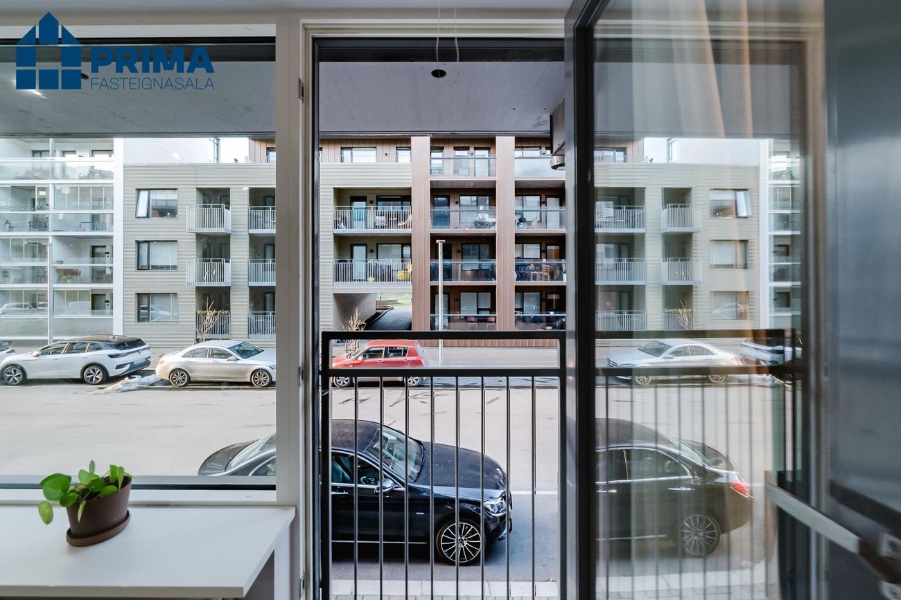 Smyrilshlíð 12, 102 Reykjavík