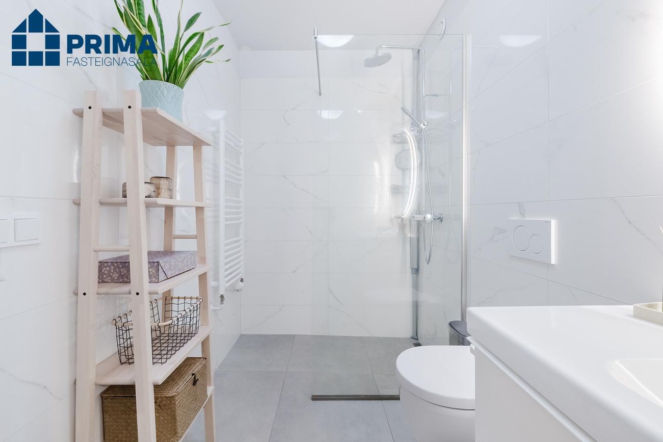 Smyrilshlíð 12, 102 Reykjavík