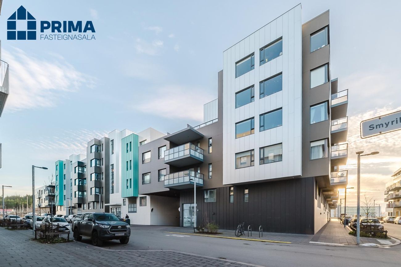 Smyrilshlíð 12, 102 Reykjavík