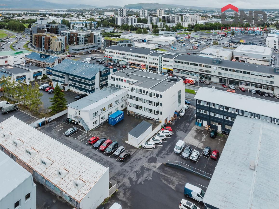 Grensásvegur 12 - 0204, 108 Reykjavík