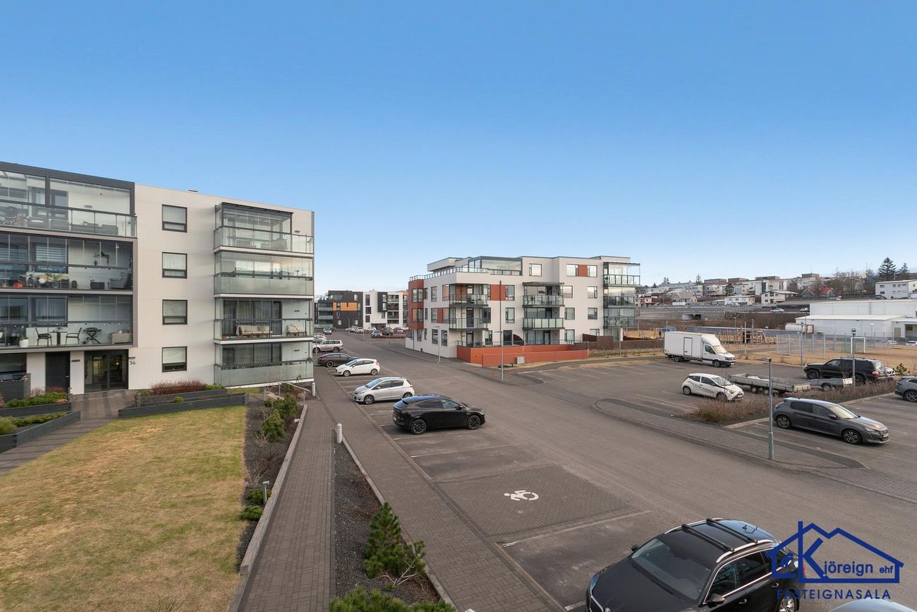 Naustavör 42, 200 Kópavogur