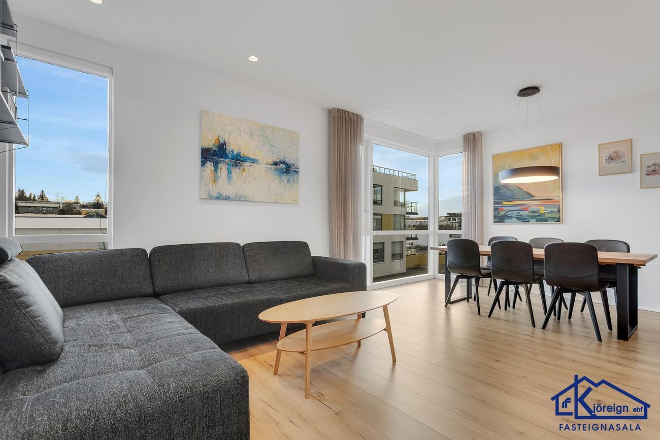 Naustavör 42, 200 Kópavogur