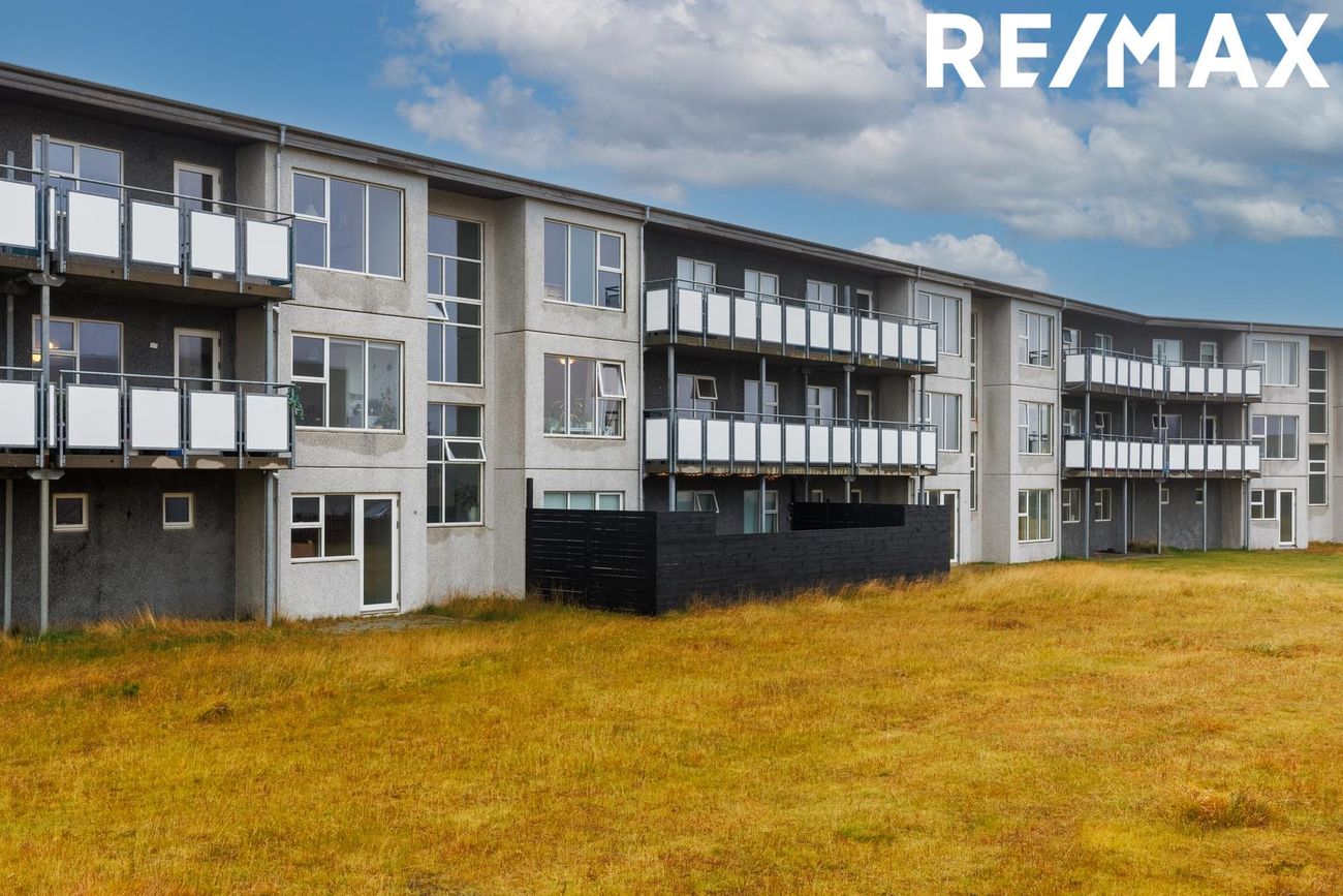 Tjarnabraut 14, 260 Reykjanesbær