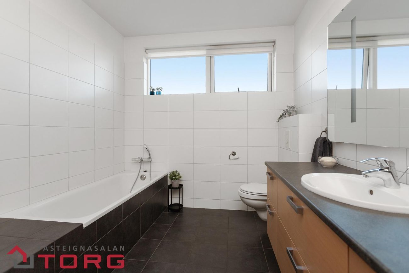 Vindakór 14, 203 Kópavogur