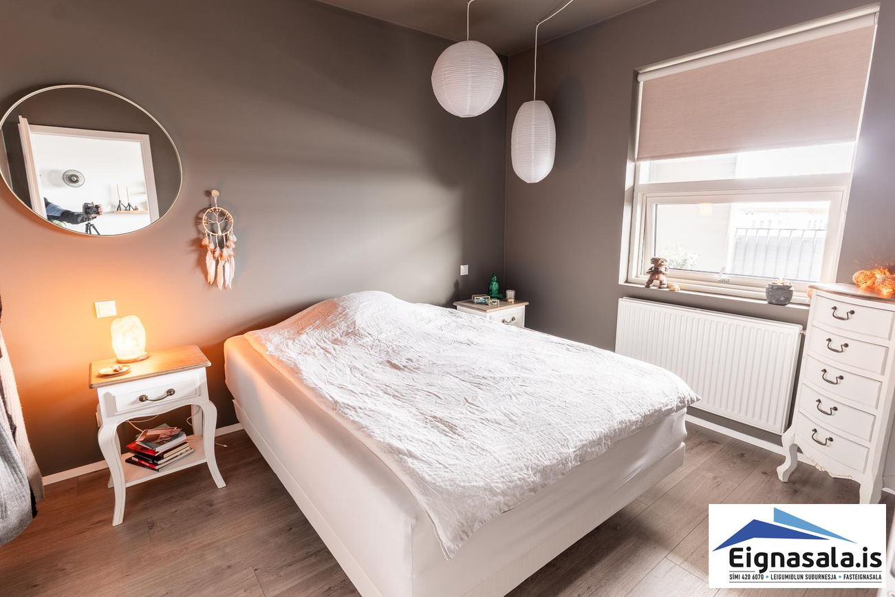 Dalsbraut 6, 260 Reykjanesbær