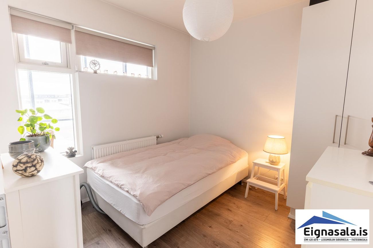 Dalsbraut 6, 260 Reykjanesbær