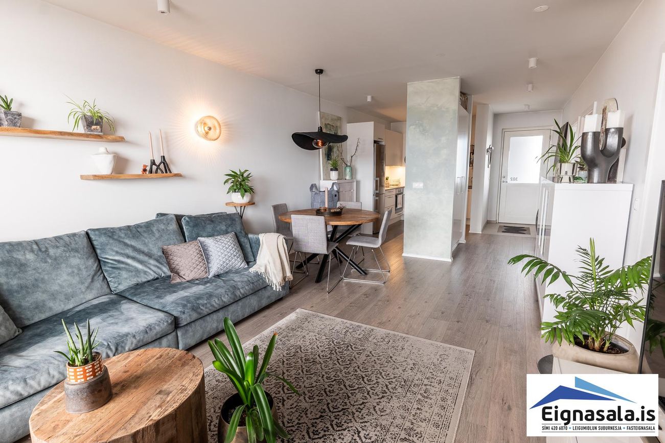 Dalsbraut 6, 260 Reykjanesbær