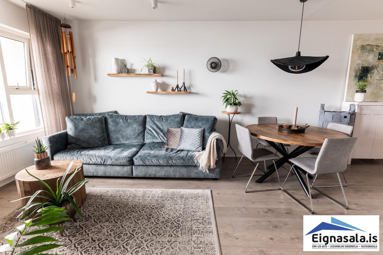 Dalsbraut 6, 260 Reykjanesbær