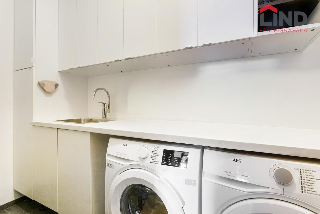 Pósthússtræti 3 - 0101, 230 Reykjanesbær