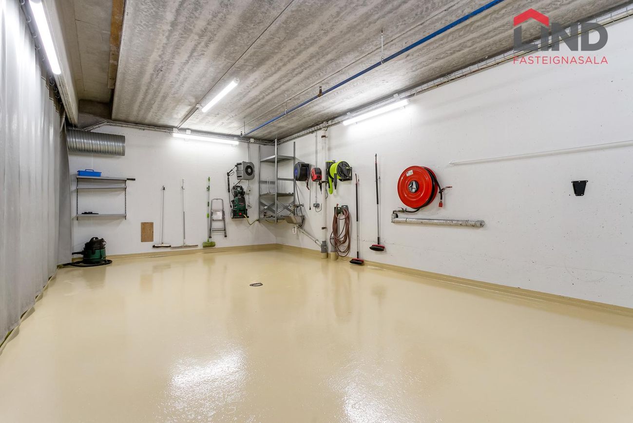 Pósthússtræti 3 - 0101, 230 Reykjanesbær