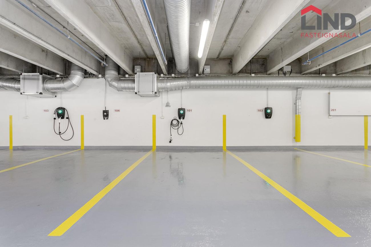 Pósthússtræti 3 - 0101, 230 Reykjanesbær