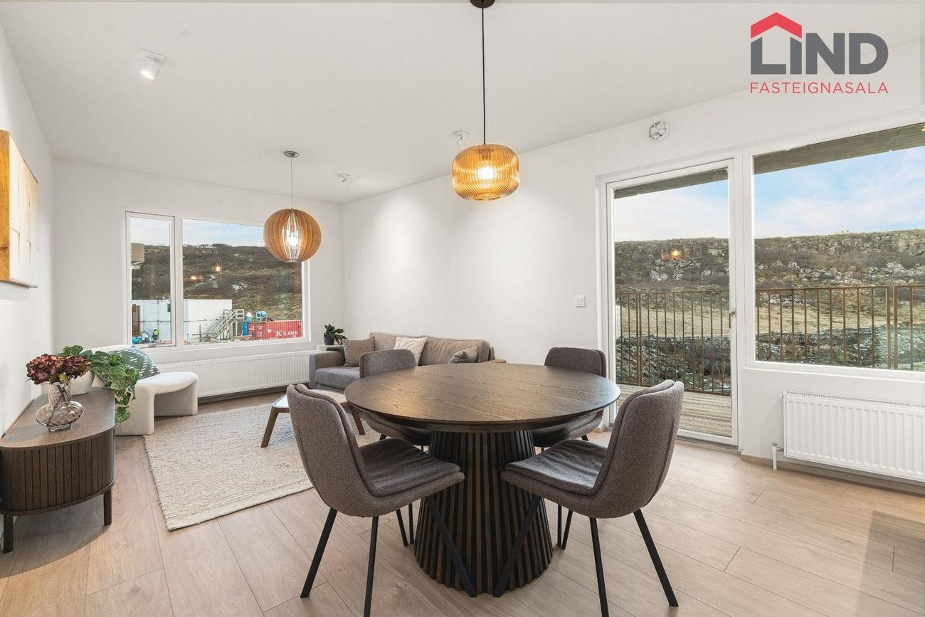 Baughamar 23, 221 Hafnarfjörður
