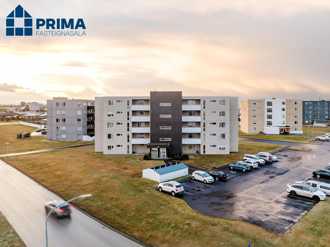 Holtsflöt 6, 300 Akranes