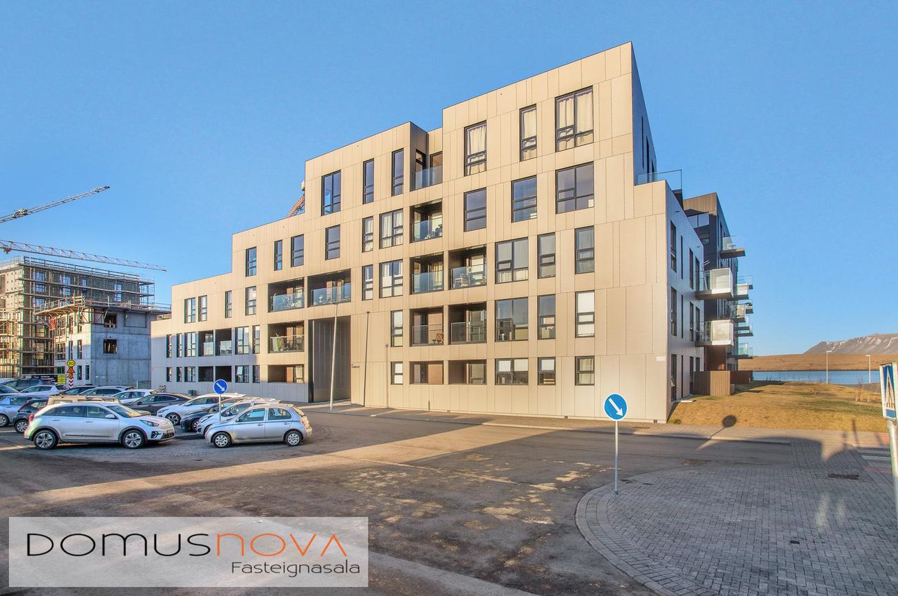 Jöfursbás 5, 112 Reykjavík