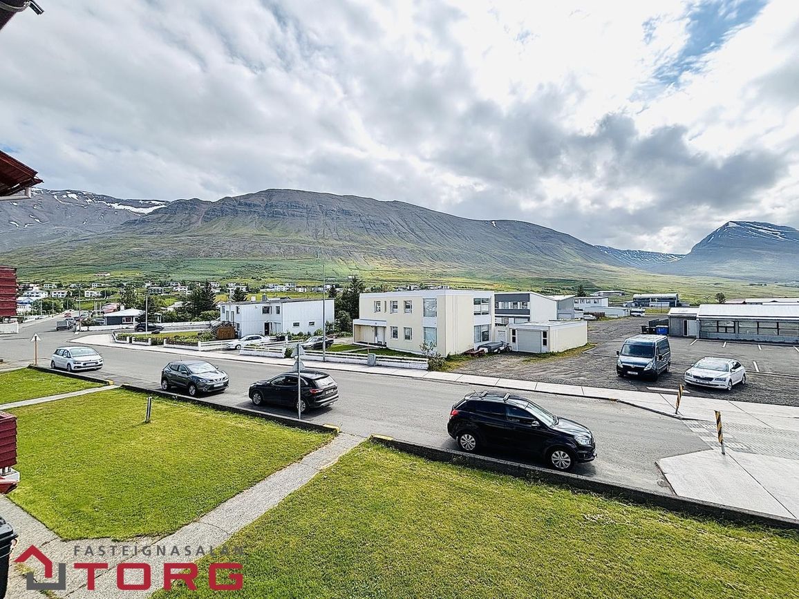 Ólafsvegur 30, 625 Fjalla