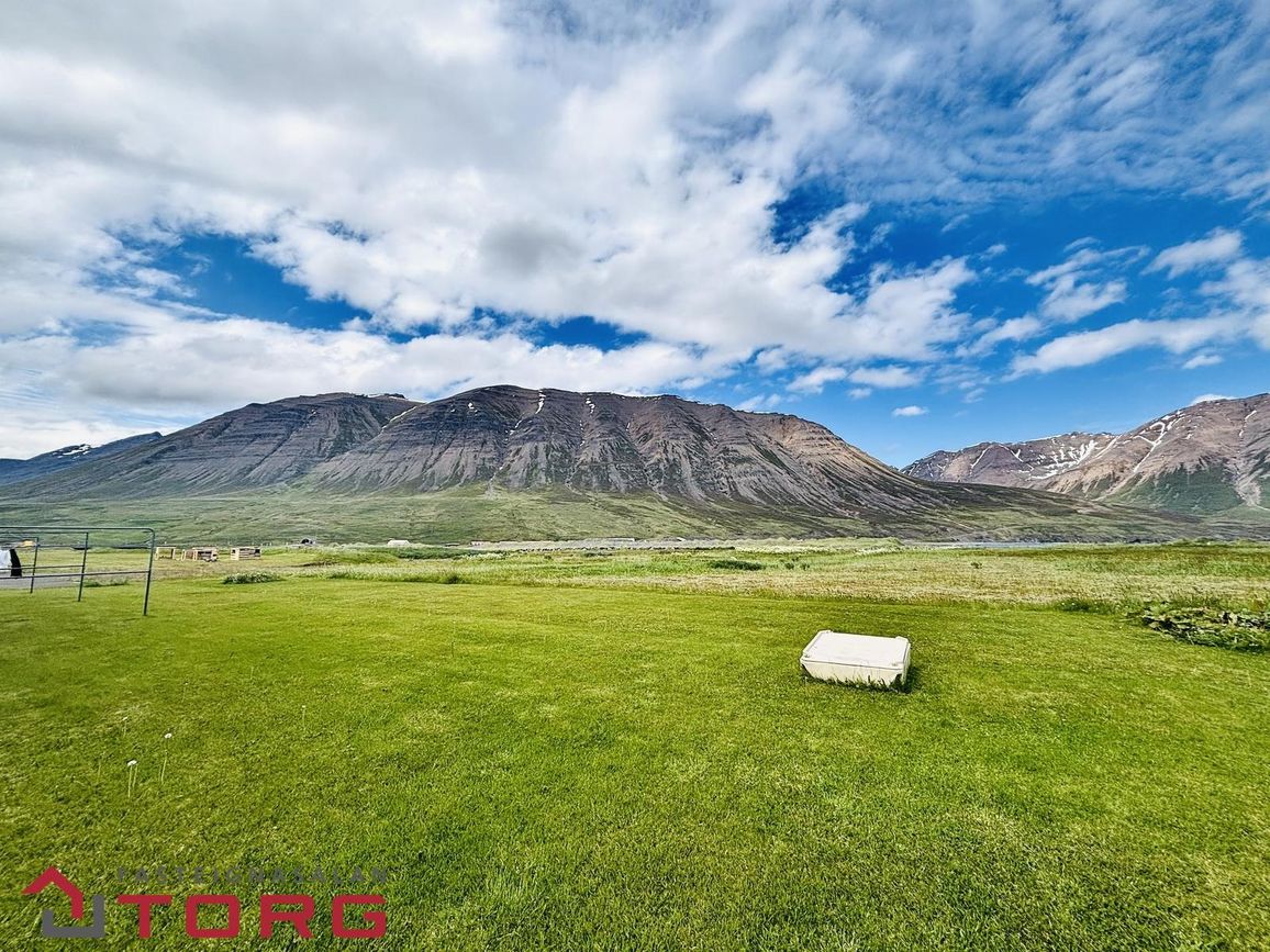 Ólafsvegur 30, 625 Fjalla