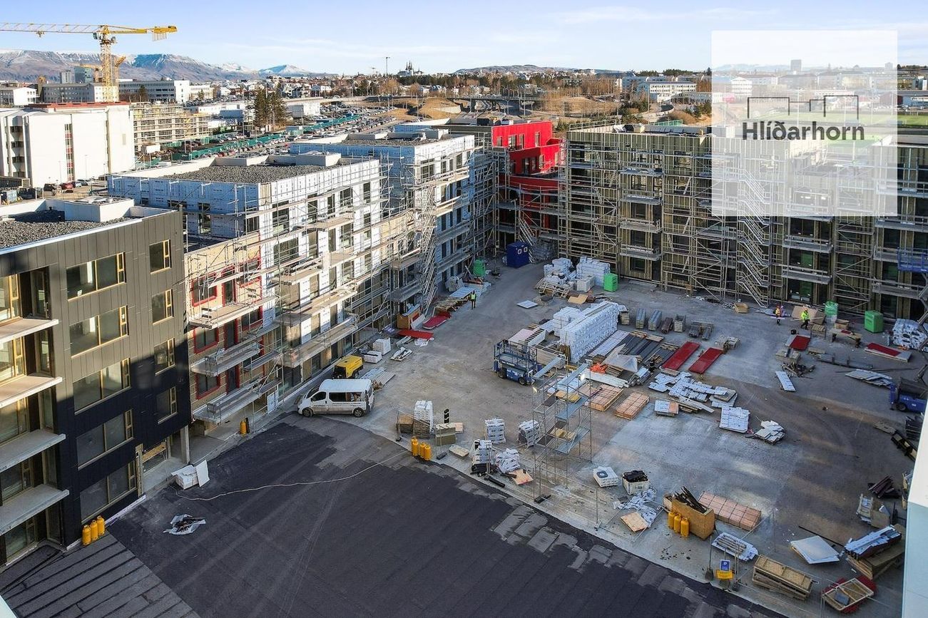 Haukahlíð 10, 102 Reykjavík