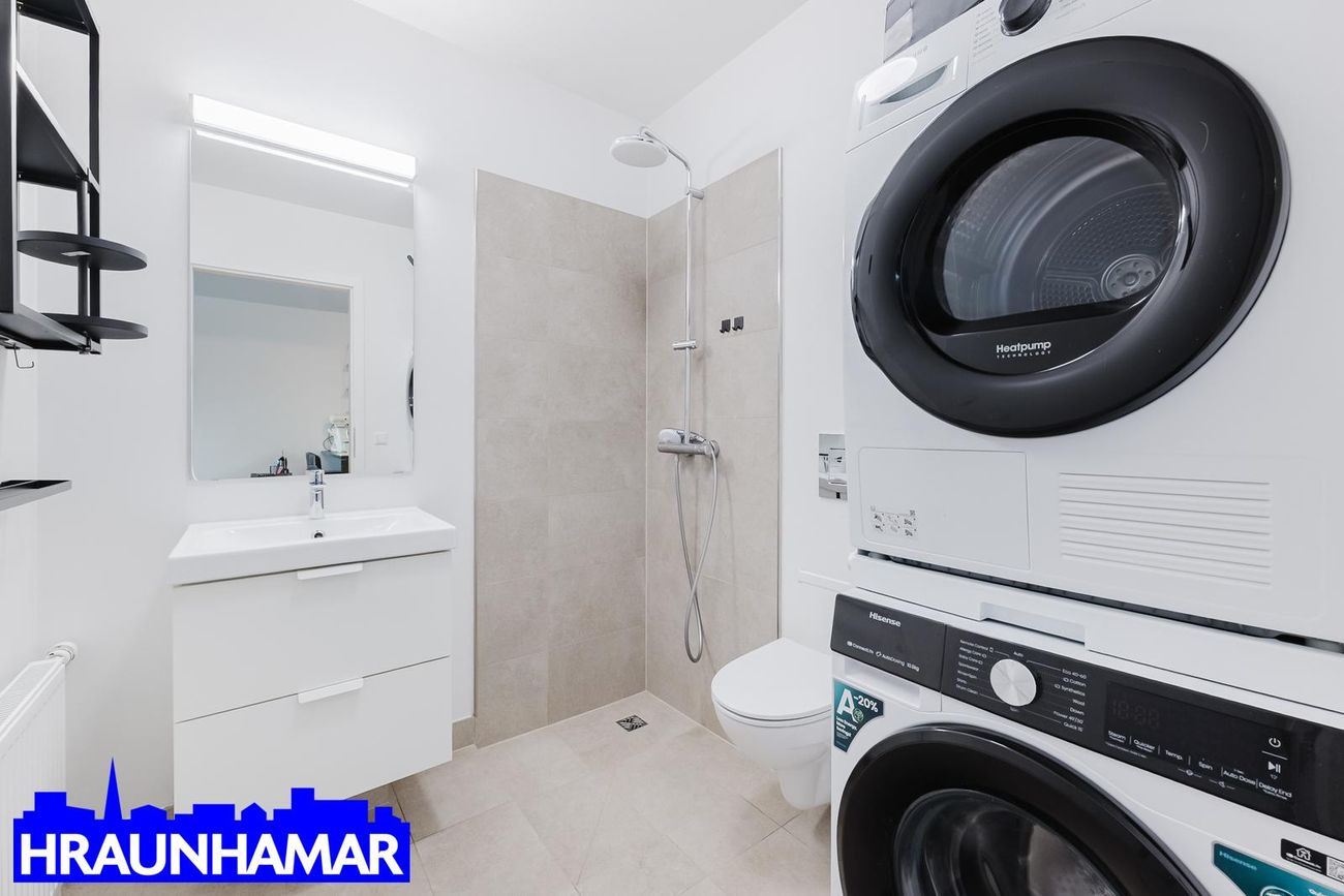 Jöfursbás 11B, 112 Reykjavík