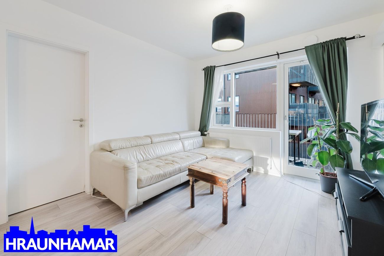 Jöfursbás 11B, 112 Reykjavík