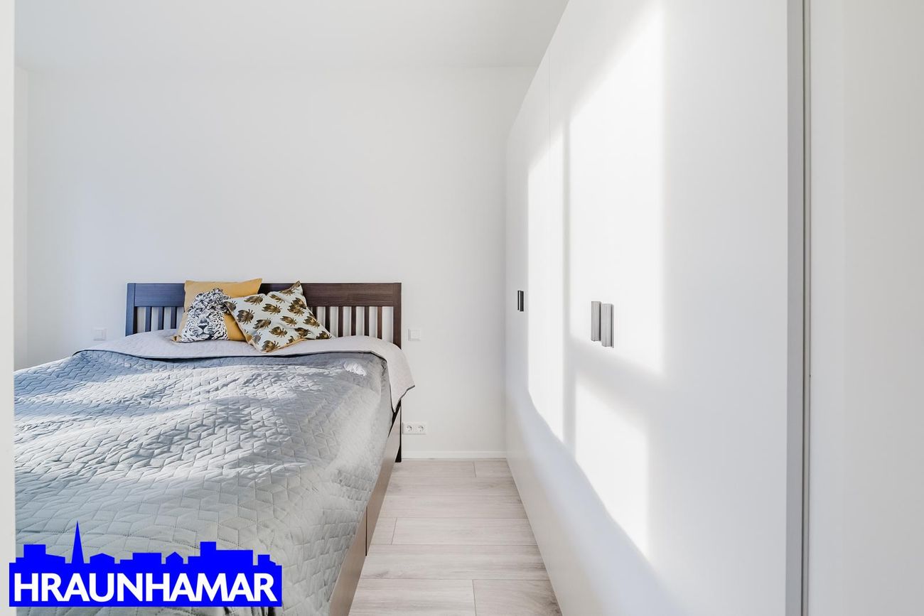 Jöfursbás 11B, 112 Reykjavík