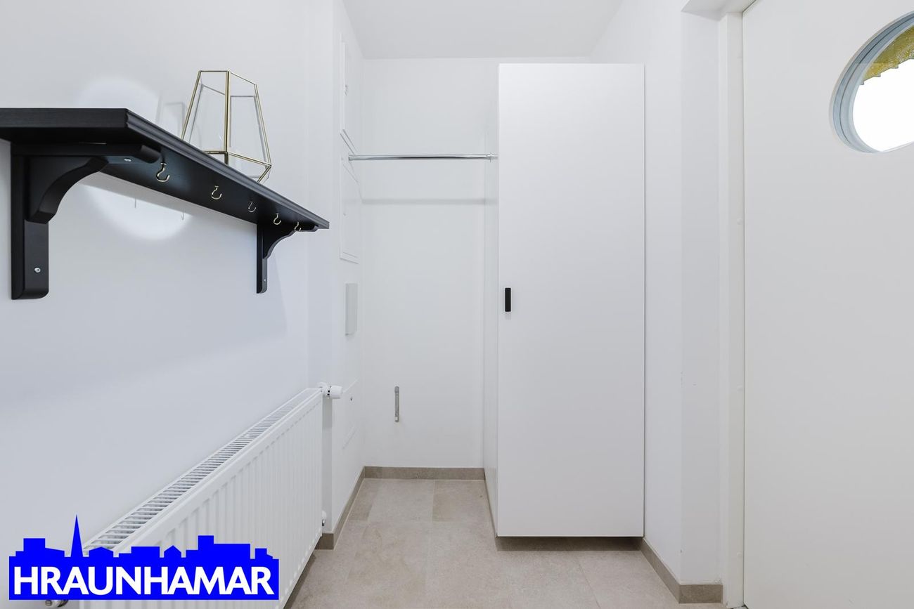 Jöfursbás 11B, 112 Reykjavík