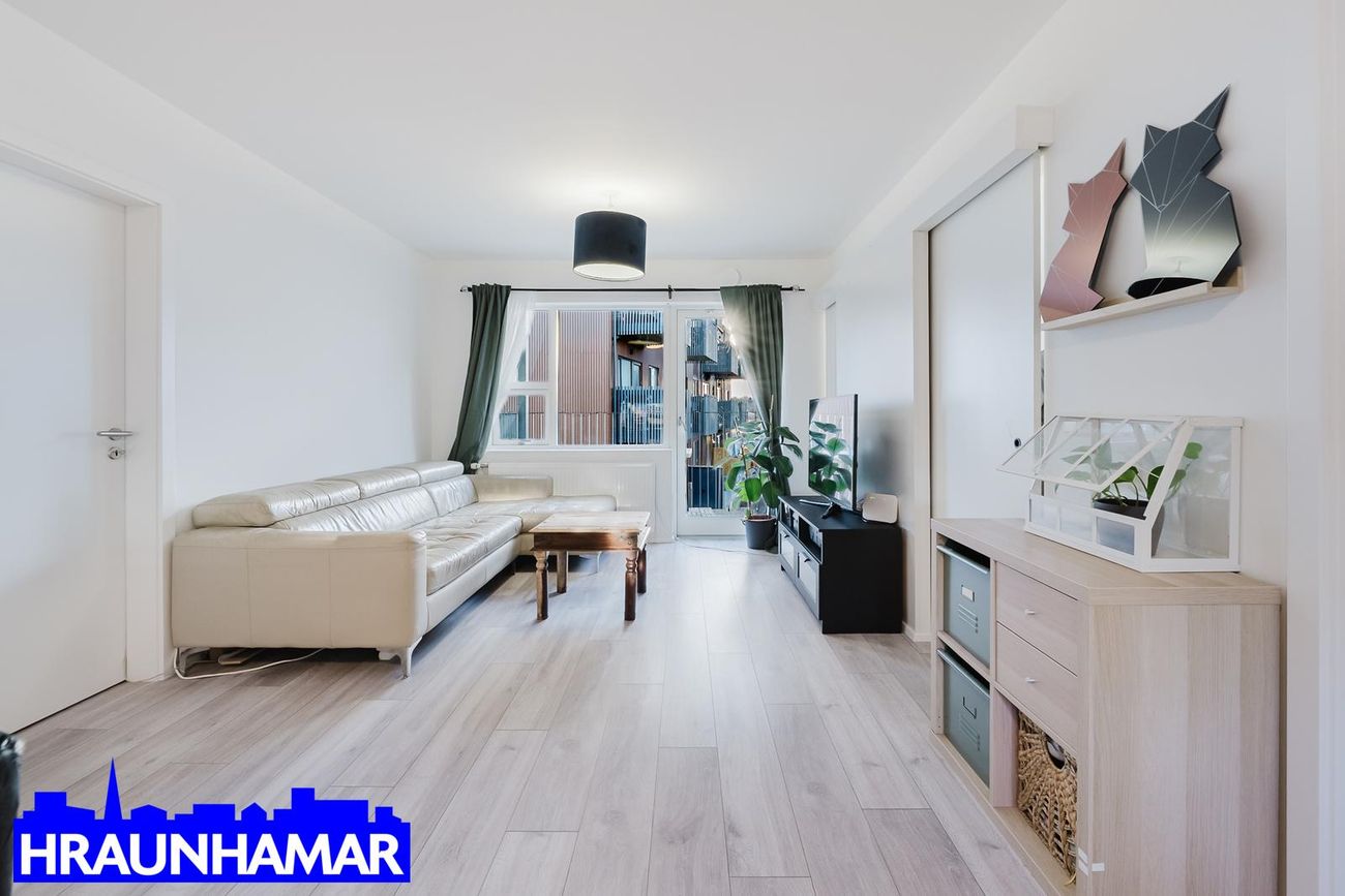 Jöfursbás 11B, 112 Reykjavík