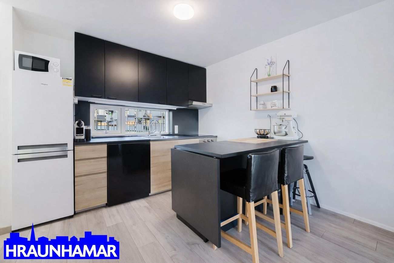 Jöfursbás 11B, 112 Reykjavík