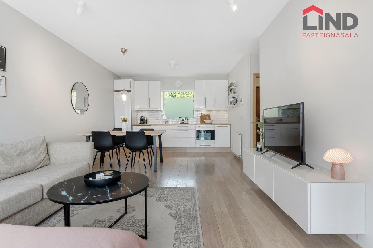 Þórðarsveigur 6, 113 Reykjavík
