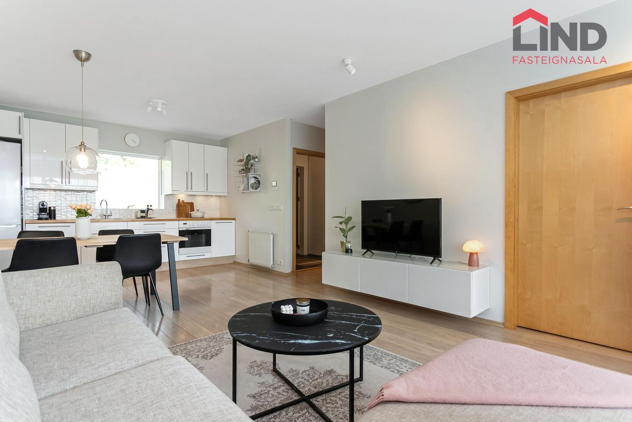 Þórðarsveigur 6, 113 Reykjavík