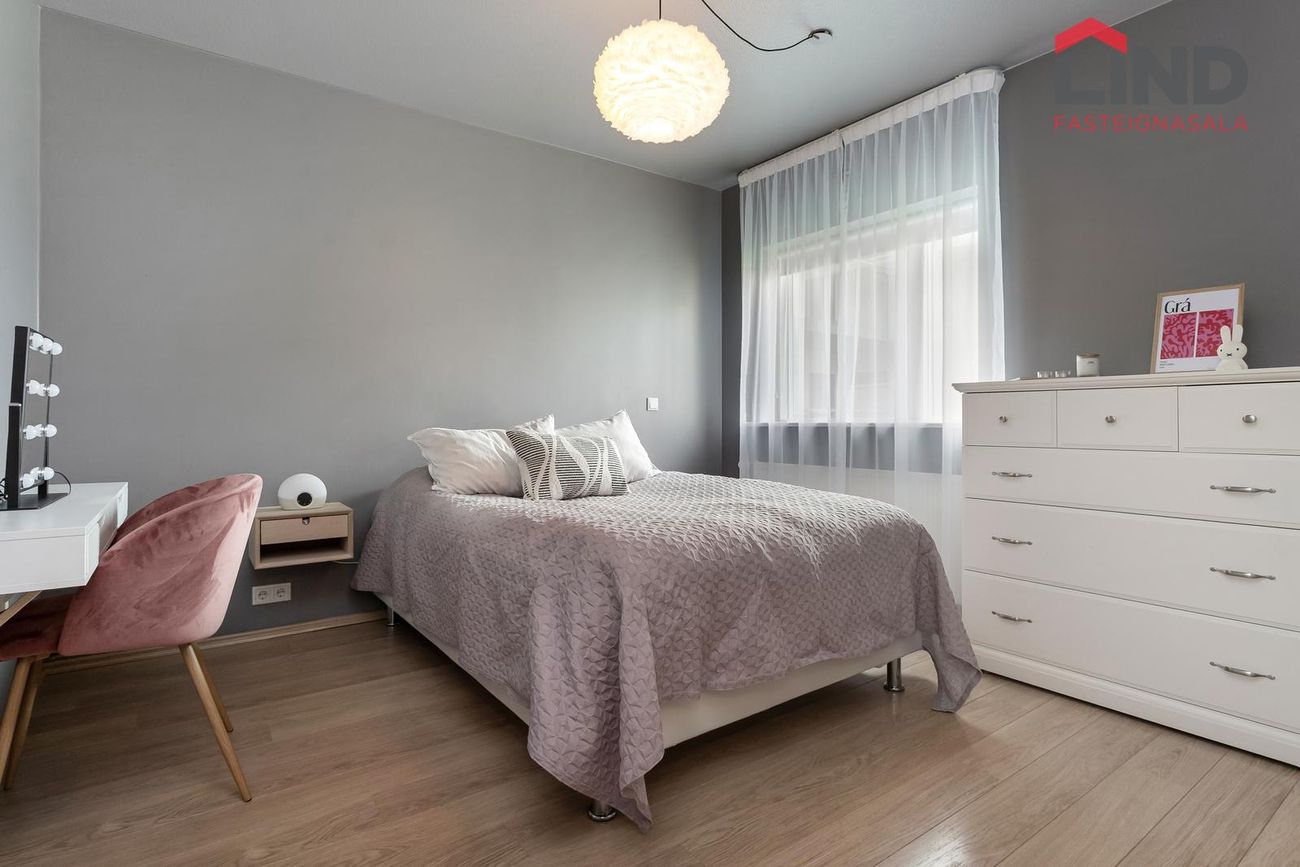Þórðarsveigur 6, 113 Reykjavík