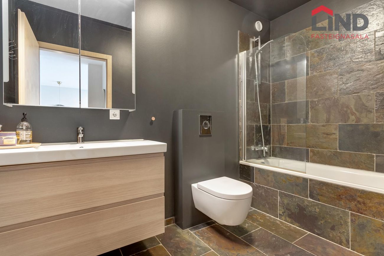 Þórðarsveigur 6, 113 Reykjavík