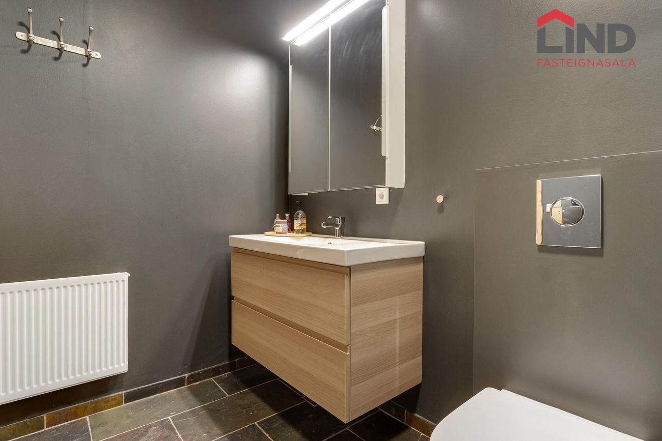 Þórðarsveigur 6, 113 Reykjavík