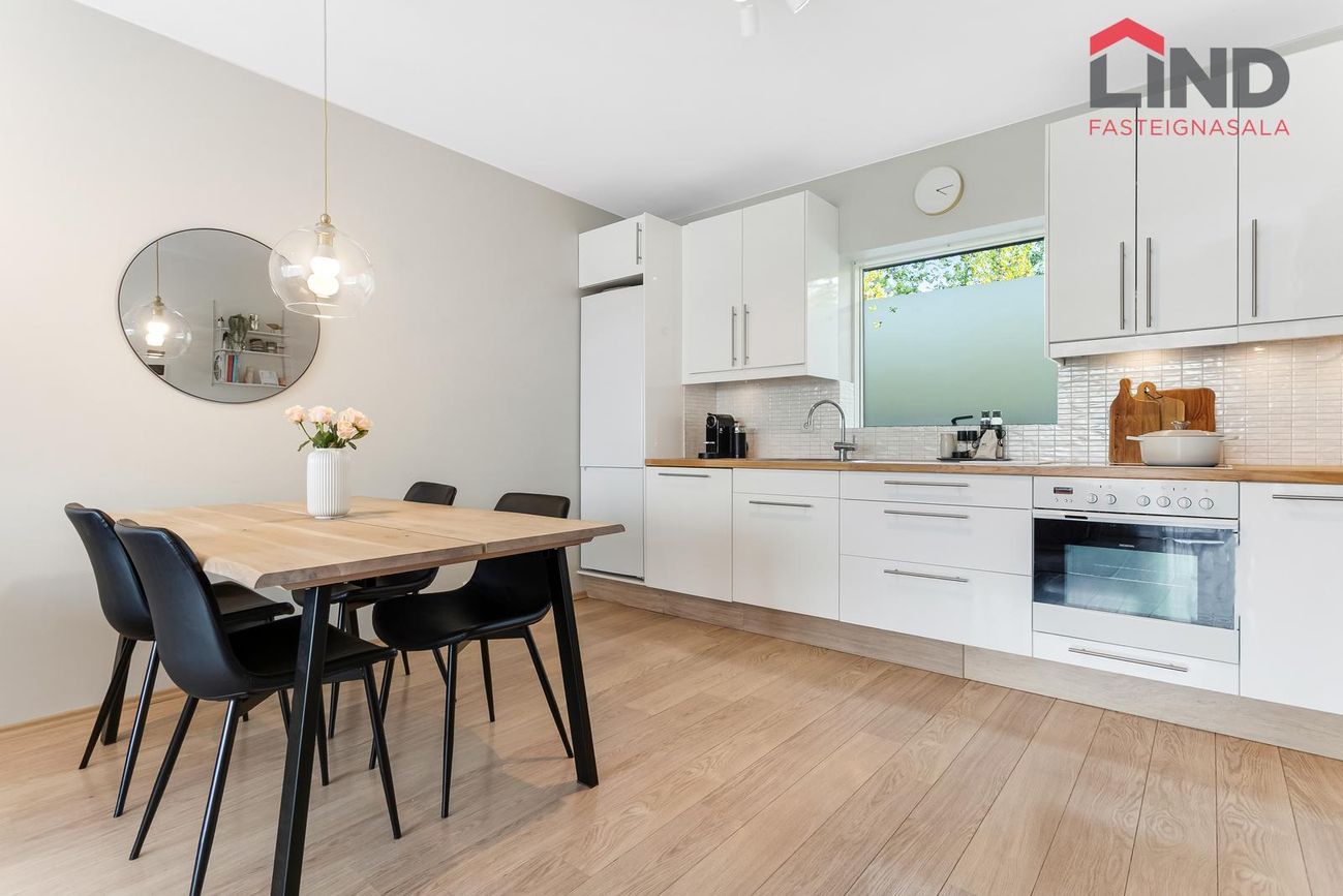 Þórðarsveigur 6, 113 Reykjavík