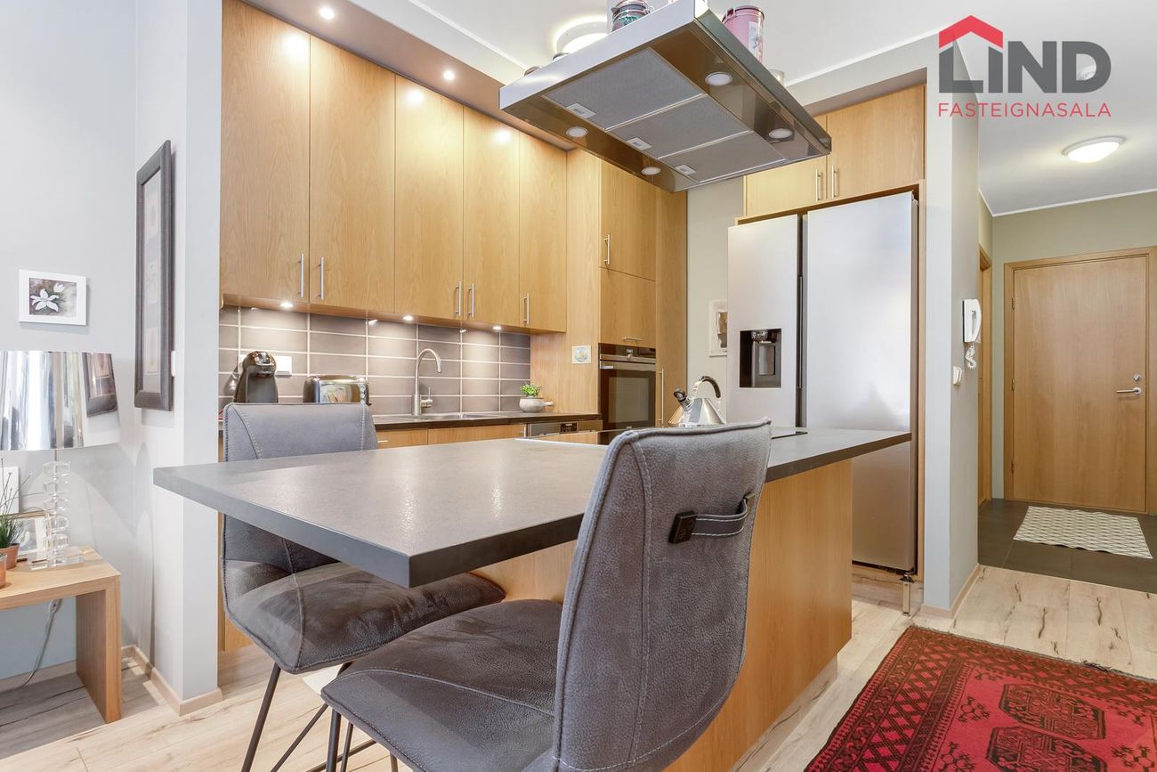 Pósthússtræti 3 - 0101, 230 Reykjanesbær