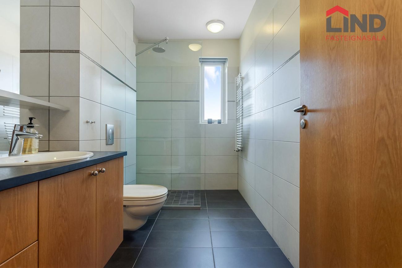 Pósthússtræti 3 - 0101, 230 Reykjanesbær