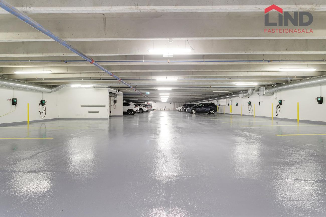 Pósthússtræti 3 - 0101, 230 Reykjanesbær