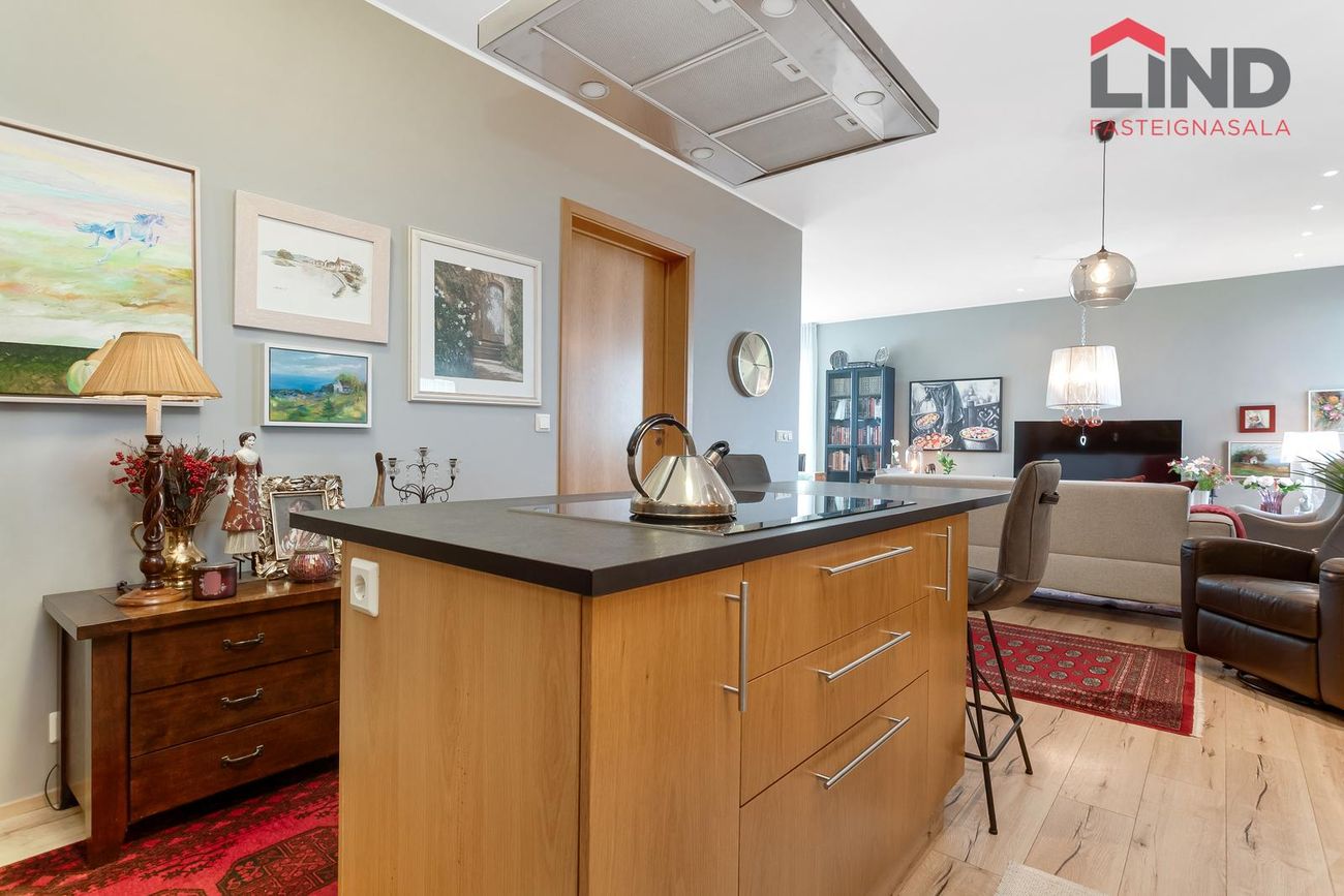 Pósthússtræti 3 - 0101, 230 Reykjanesbær