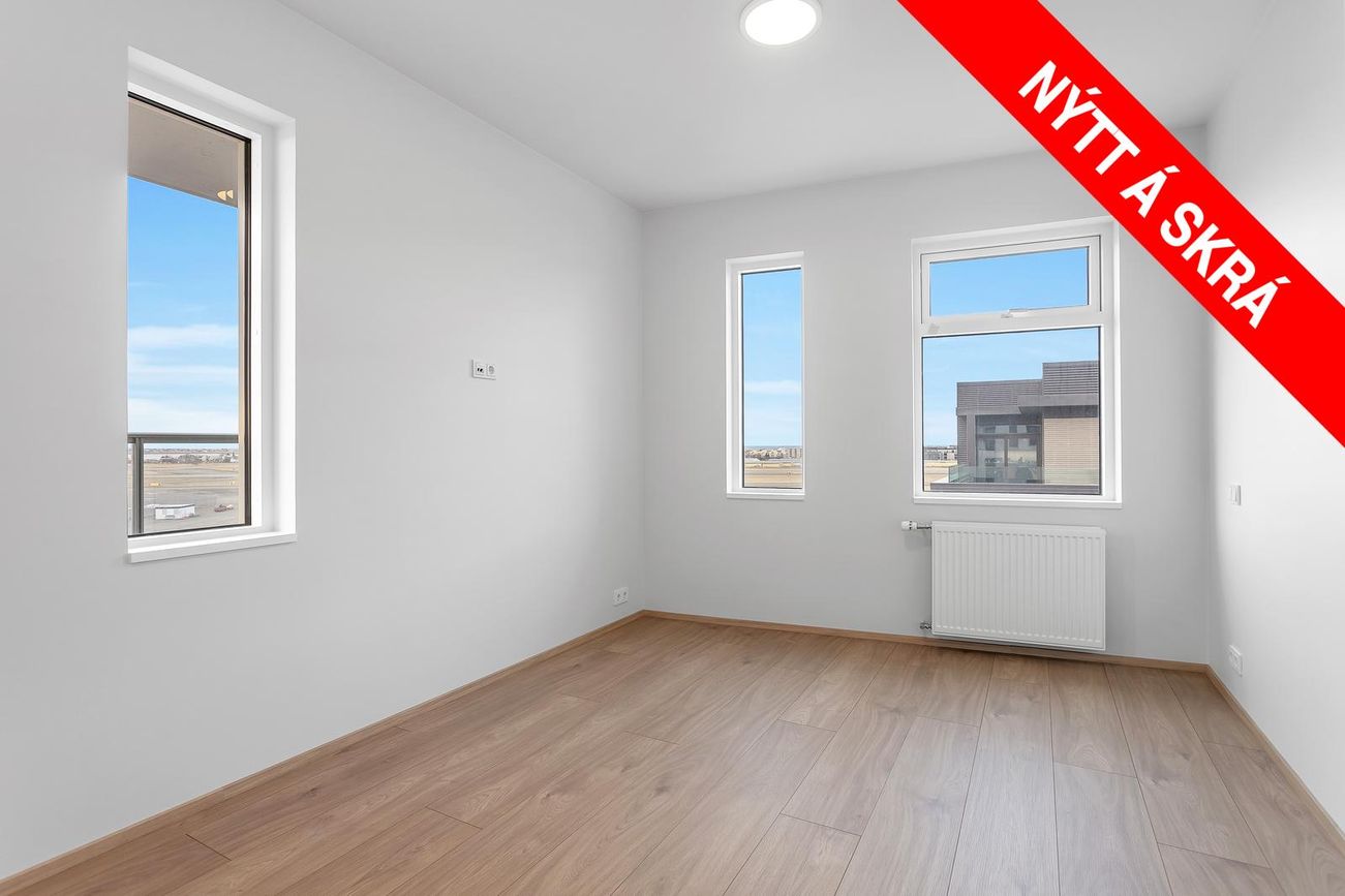 Fálkahlíð 5, 102 Reykjavík