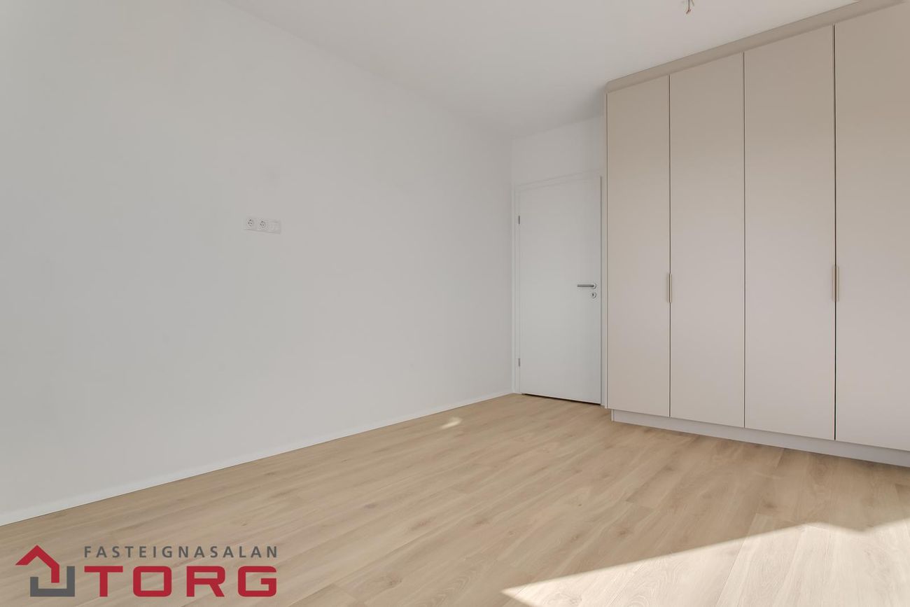 Úugata 8, 270 Mosfellsbær