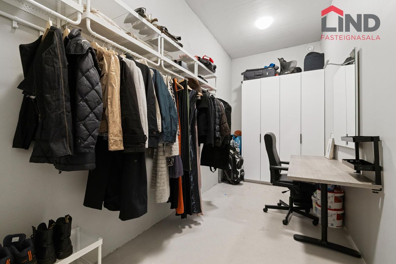 Lágaleiti 3 - 0103, 103 Reykjavík